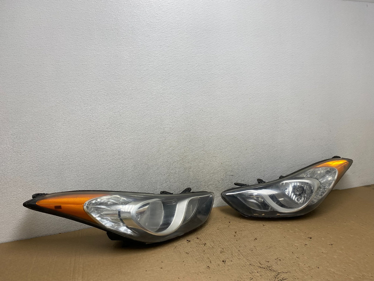 2011 2012 2013 Hyundai Elantra Left+Right Halogen Headlights AF8211 DW2