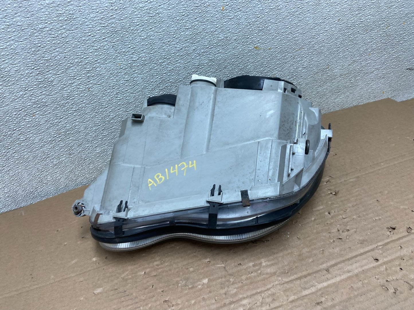 2005 to 2007 Mercedes-Benz C-Class Right Passenger Side Headlight AB1474 DW6