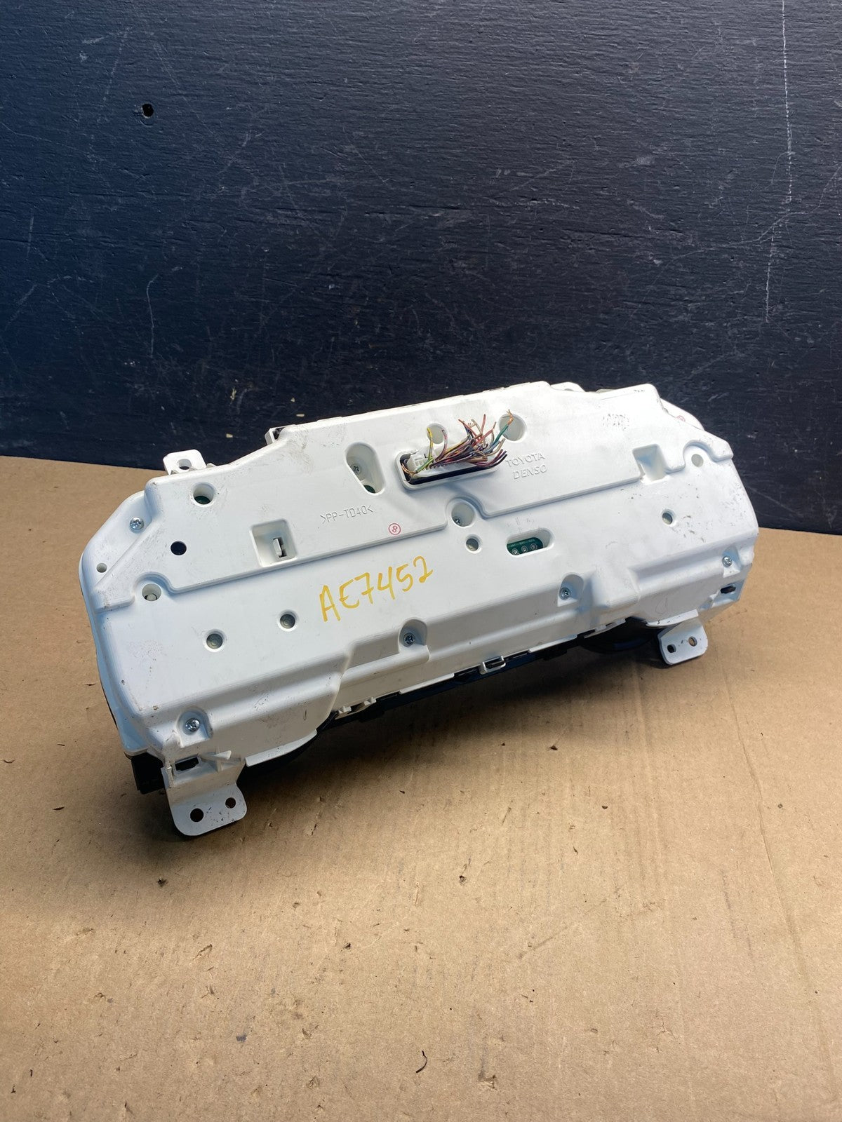 2006 Toyota Sienna Speedometer Cluster Gauge AE7452 DW3