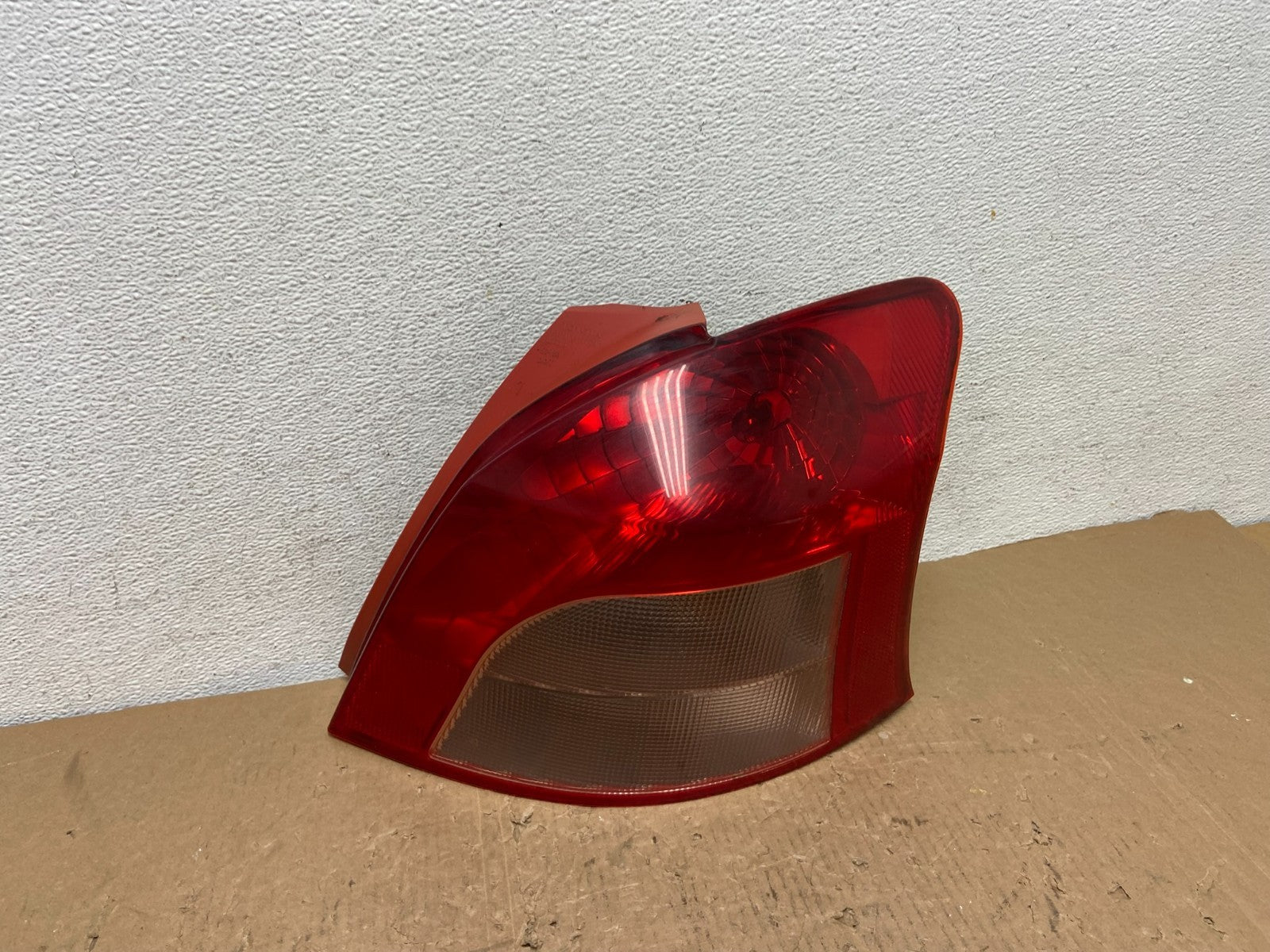 2006 to 2008 Toyota Yaris Hatchback Right Passenger RH Tail Light AD8236 DW0