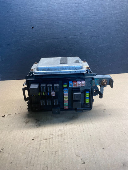 2005 2007 Dodge Charger  Fuse Box Body Control Module BCM AC0659 DG5