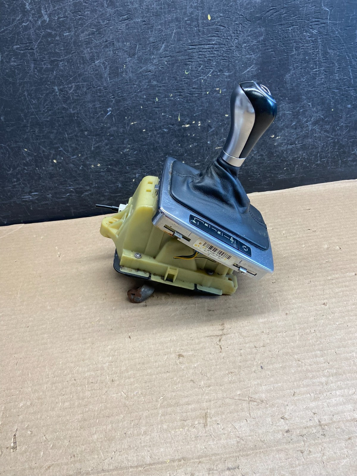 2012 - 2014 Mercedes W204 C350 C300 C250 Center Console Shift Shifter AH3515 DG1