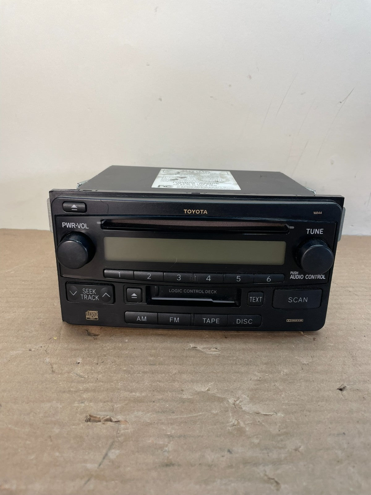 2003 - 2005 Toyota Rav4 Am Fm Cd Player Radio Receiver AI0518 DG0