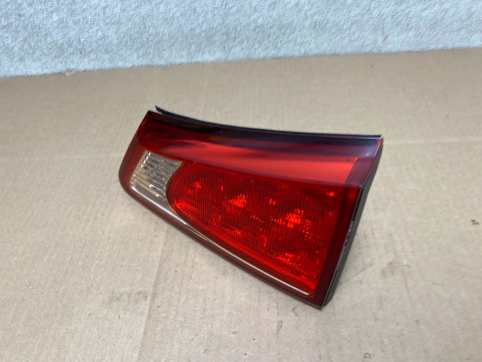 2009 - 2010 Lexus Is250 Is350 Right Passenger RH Inner Tail Light Oem w0528 DG1