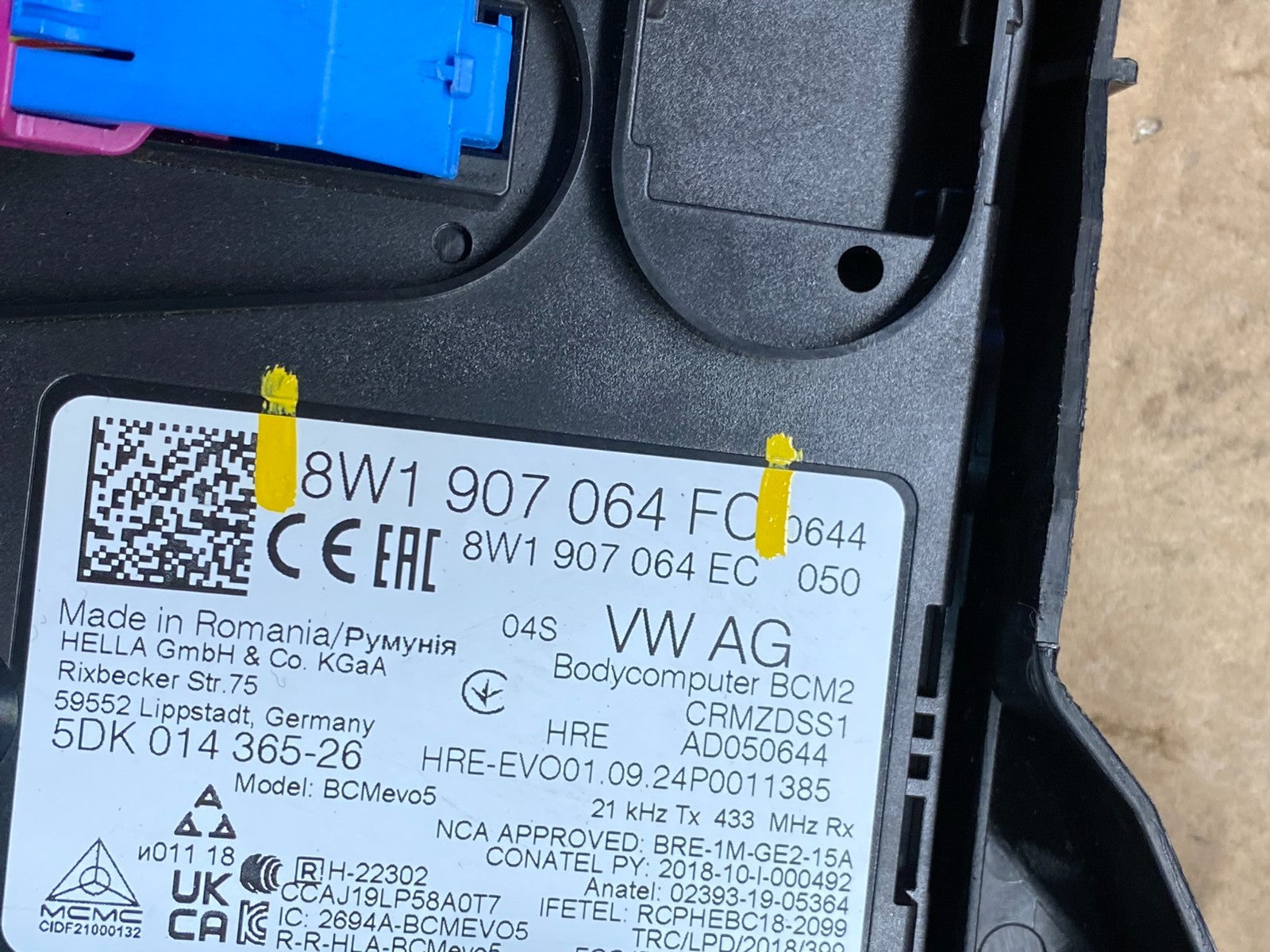 2017 to 2025 Audi A4  Comfort Control Unit Module CUM Oem OEM r5967 DG6