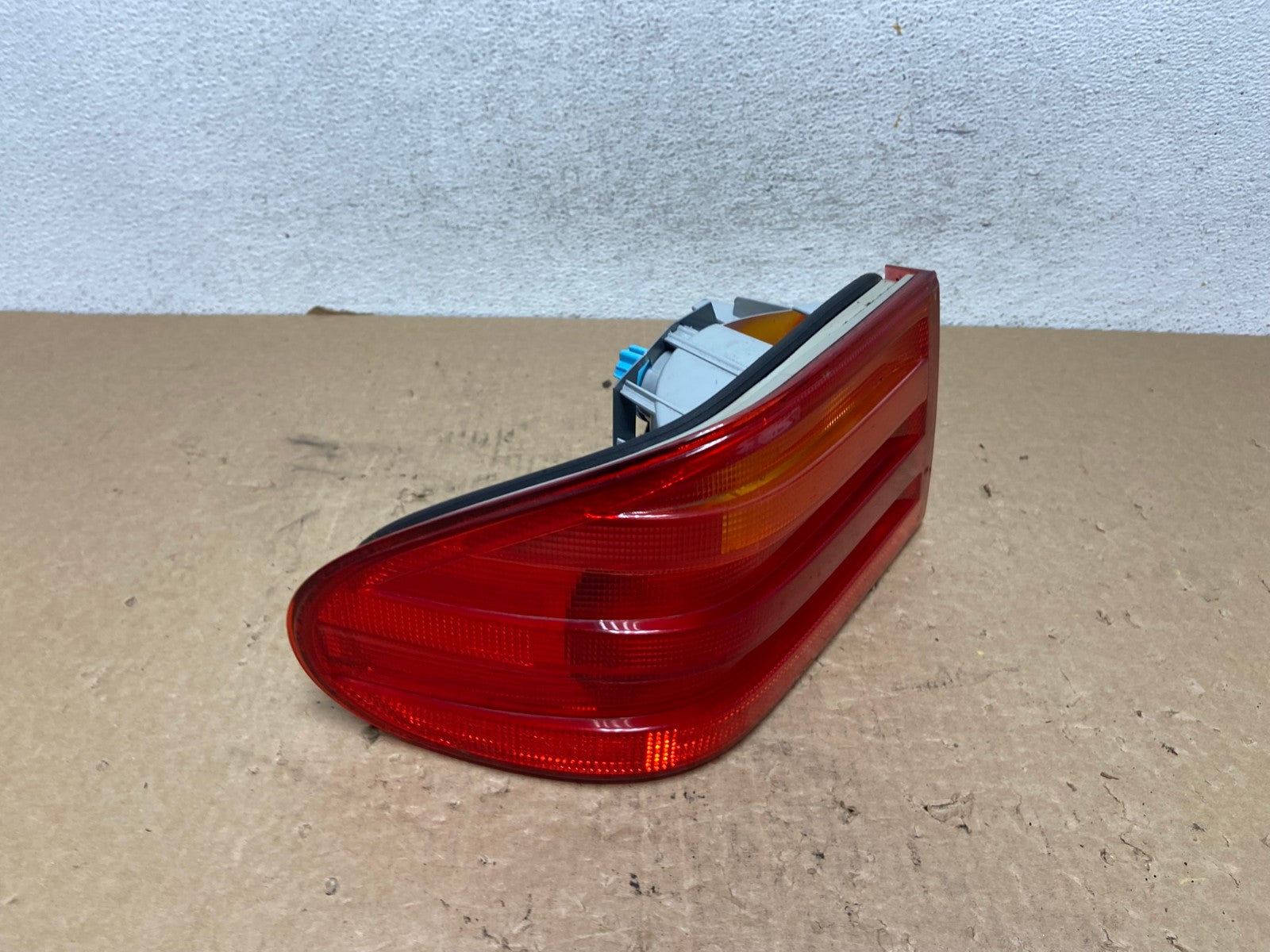 1996 - 1999 Mercedes-Benz E W210 E320 Left Driver Side Tail Light AF8018 LK2