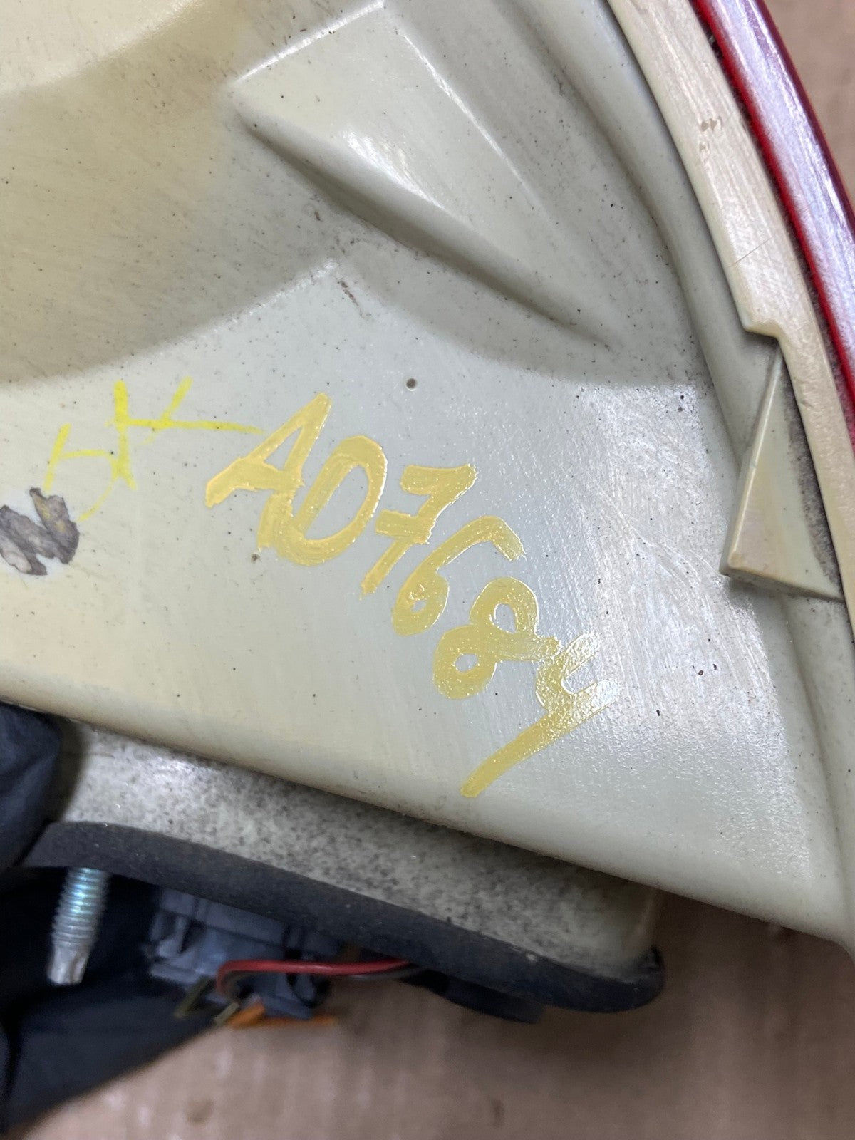2005-2007 Volkswagen Jetta Sedan Left Driver Side Tail Light AD7684 LK6
