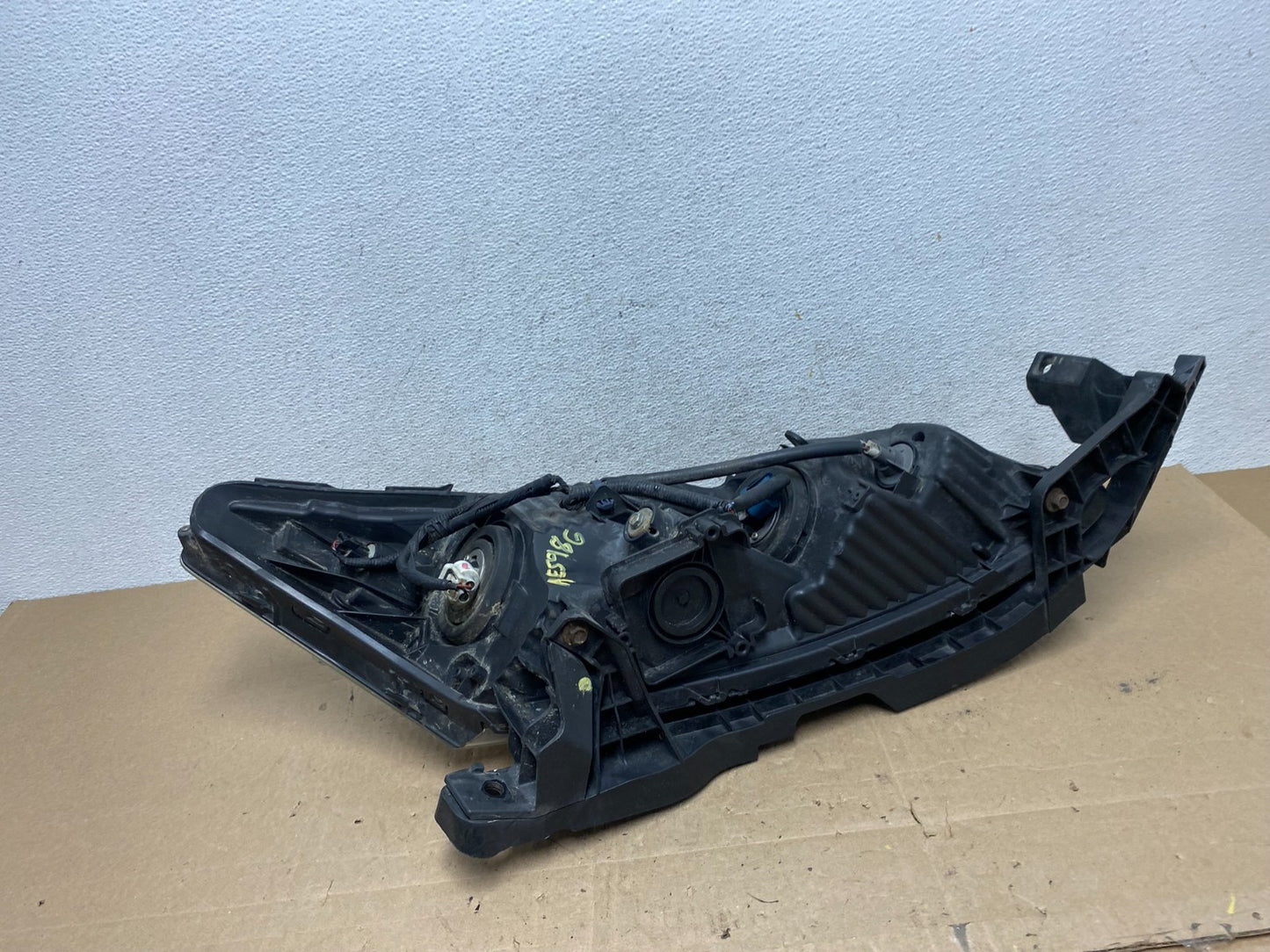 2008 to 2012 Honda Accord Sedan Headlight Left Driver Lh Side AE5986 DW9