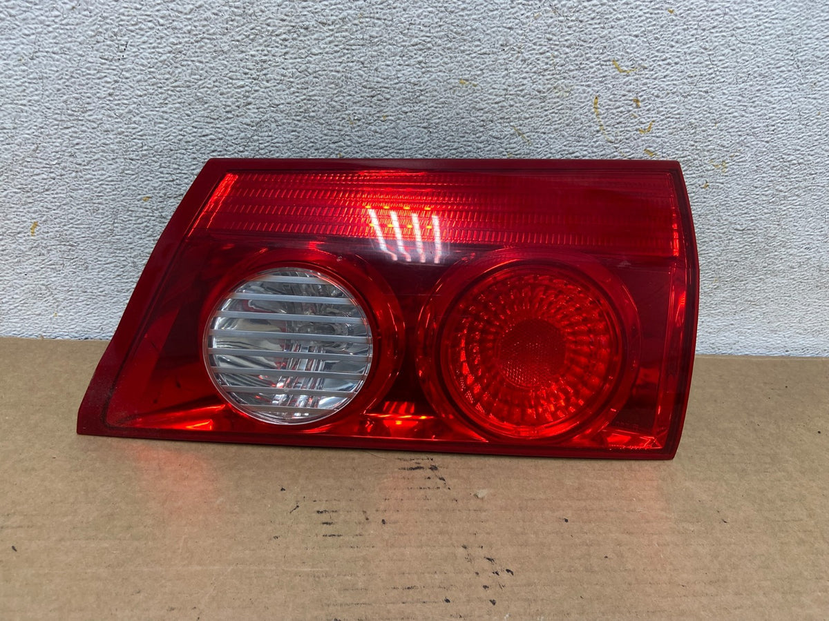 2006 to 2010 Toyota Sienna Right Passenger RH Inner Tail Light AH3127 DW0