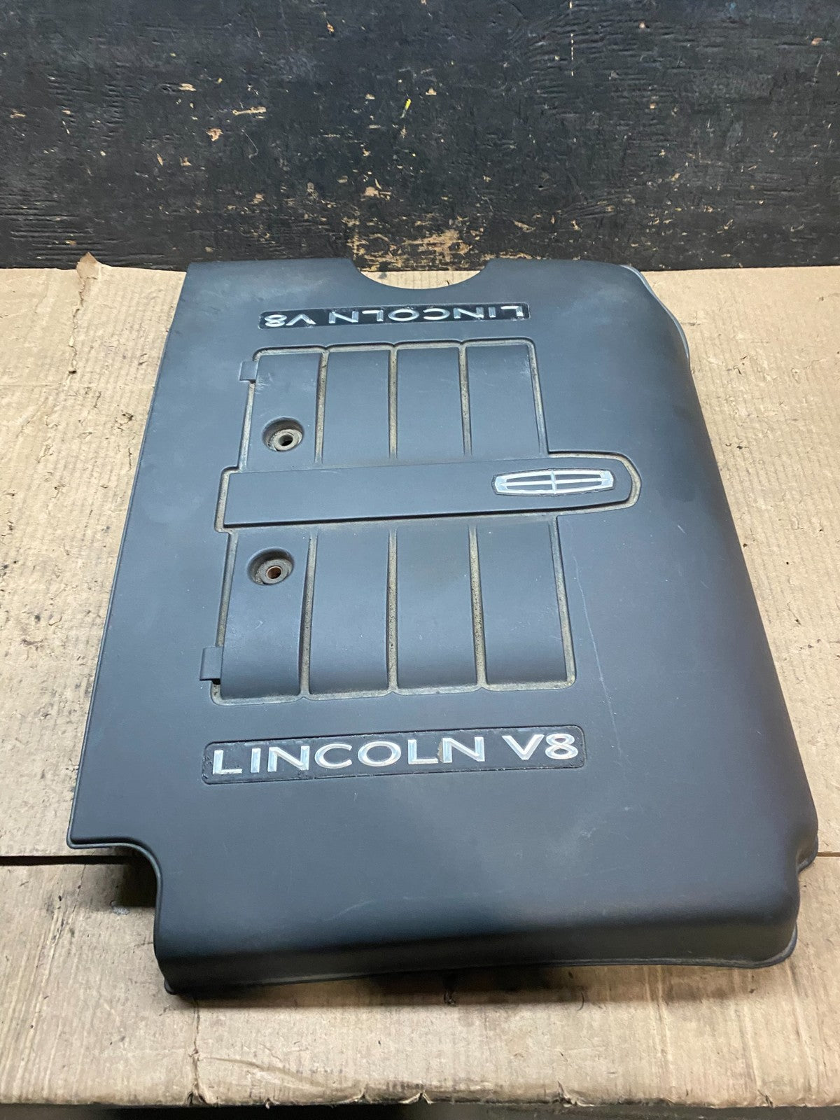 2002 to 2004 Lincoln Navigator 5.4L V8 Engine Motor Cover u6164 DG2