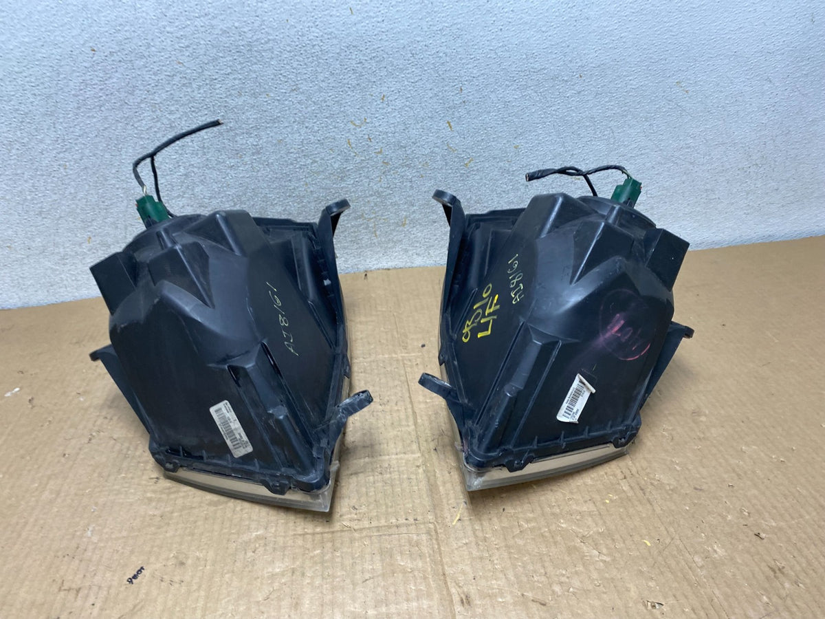 2008 to 2010 Dodge Caravan Left+Right Set Side Halogen Headlights AI8161 DW11