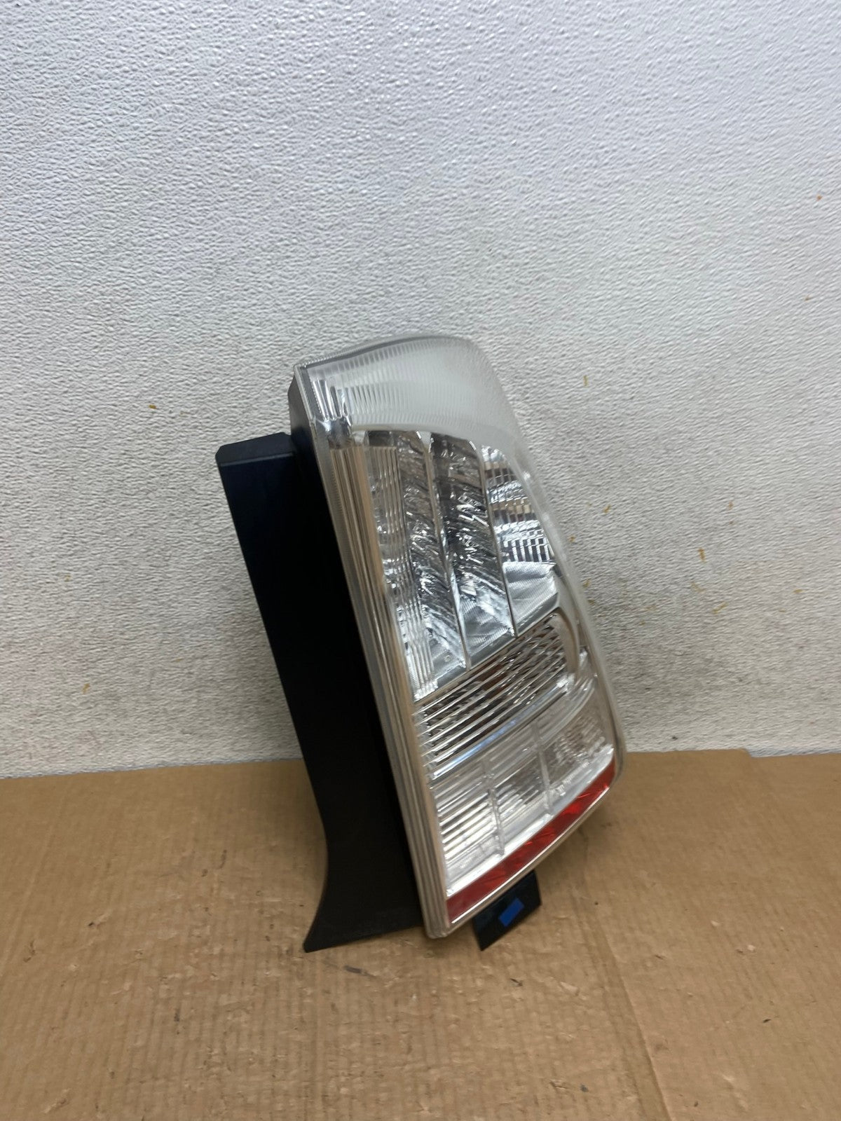 2010 2011 Toyota Prius Tail Light Right Passenger Side AI6607 LK2