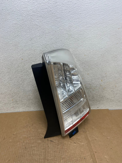 2010 2011 Toyota Prius Tail Light Right Passenger Side AI6607 LK2
