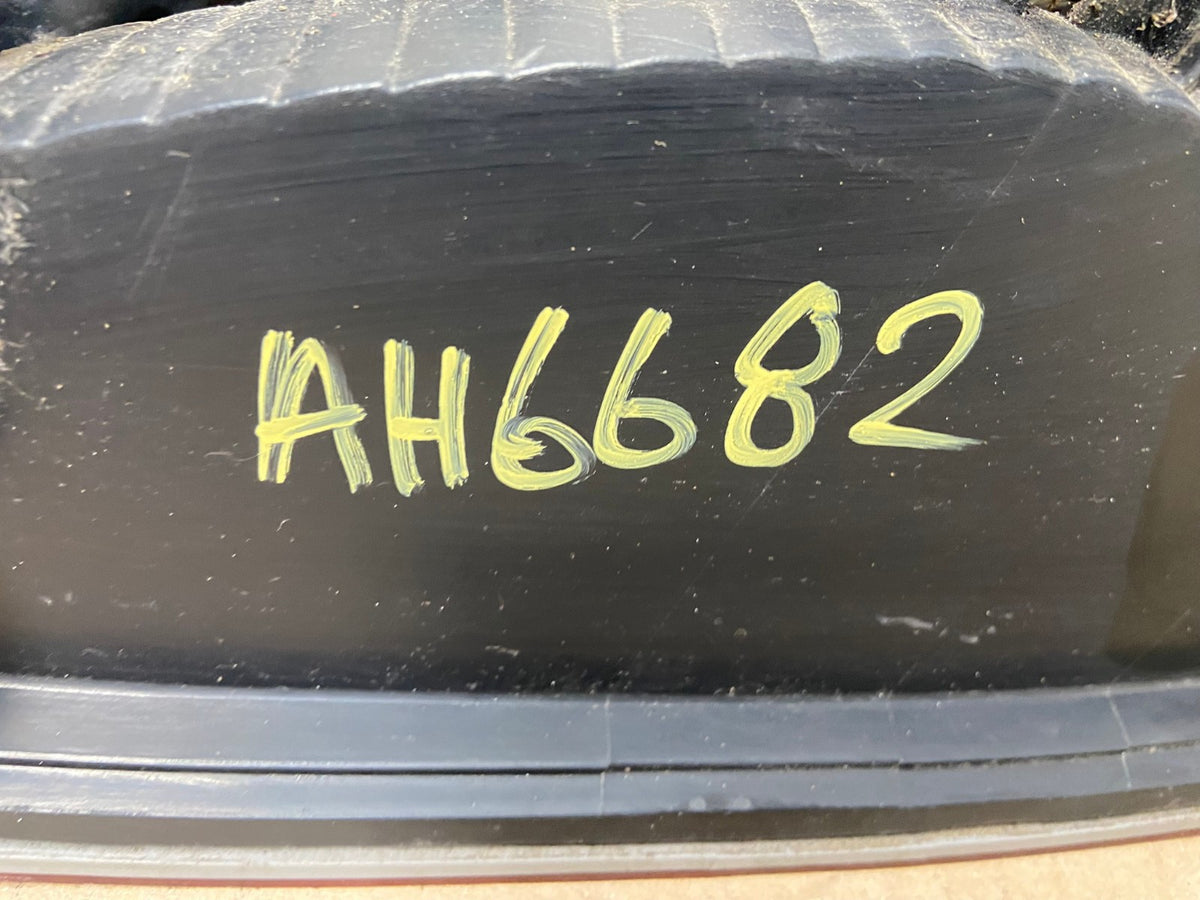 2009-2010 Dodge Charger Left Driver LH Side Tail Light AH6682 LK6