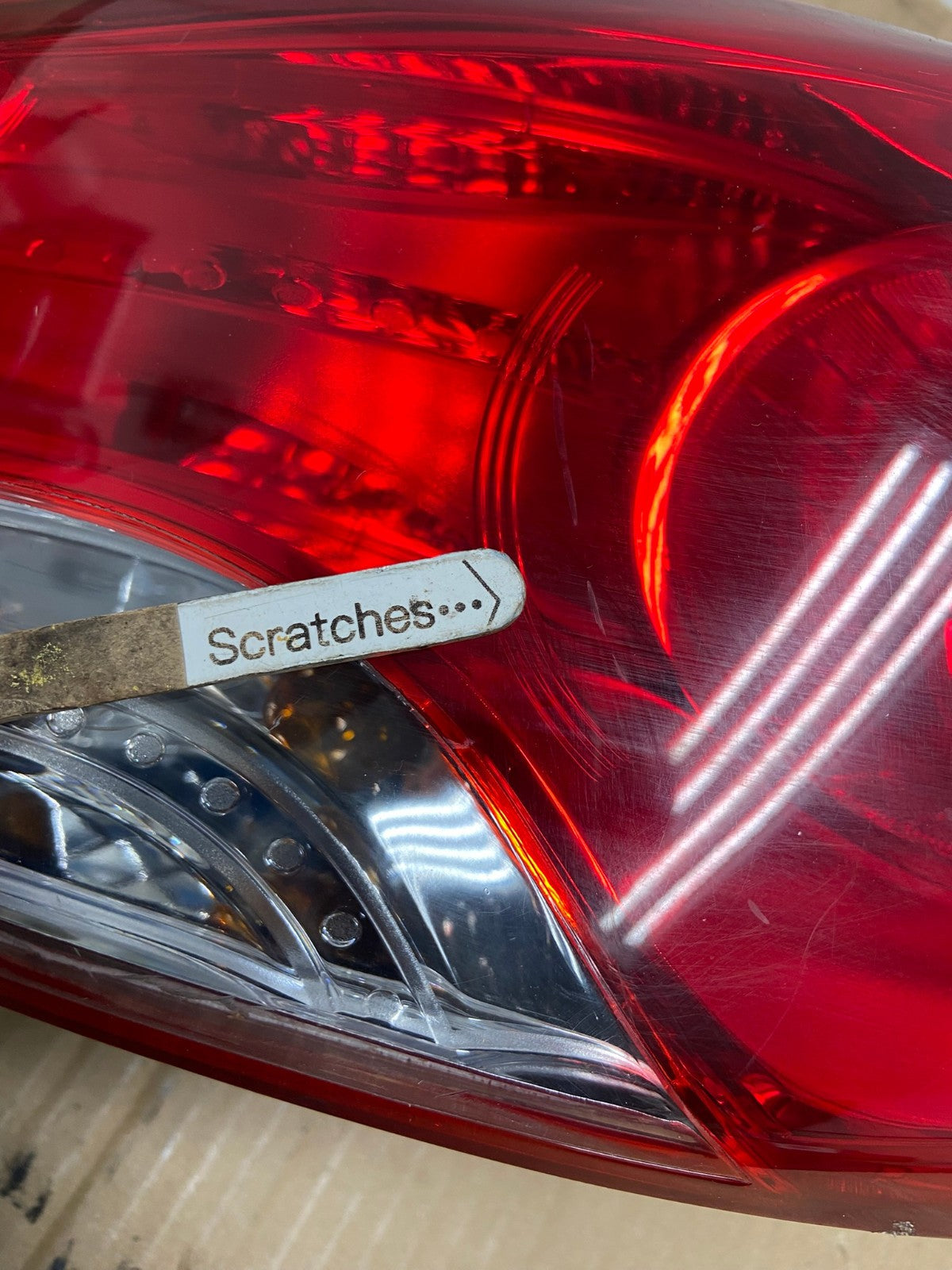 2011 2012 2013 Hyundai Elantra Sedan Right Passenger Tail Light AE8926 LK3