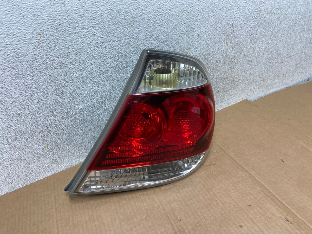 2005 to 2006 Toyota Camry Tail Light Right Passenger Side AI5685 LK2