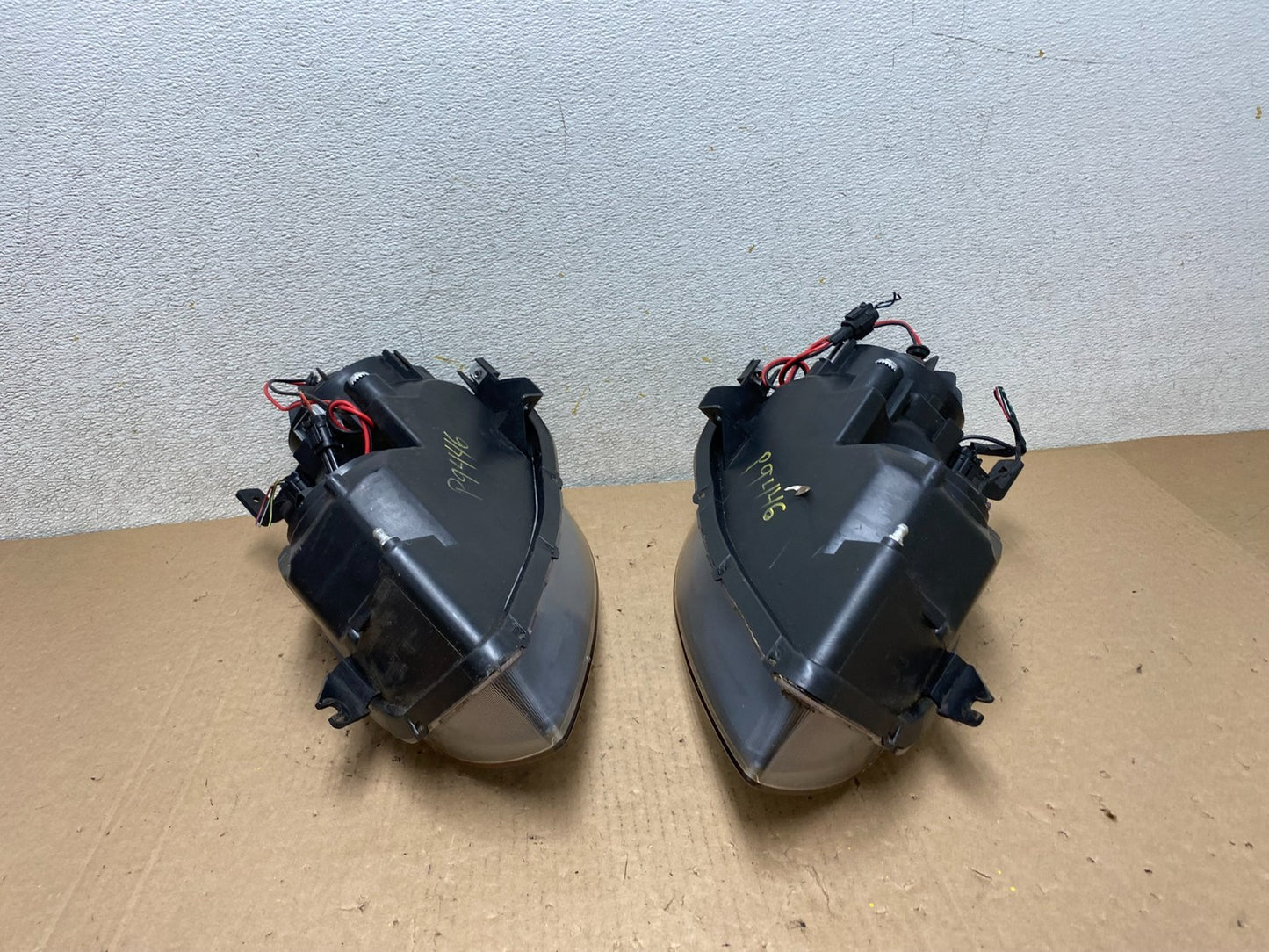 2005 to 2006 Nissan Altima Left+Right Set Halogen Headlights P9446 DW14