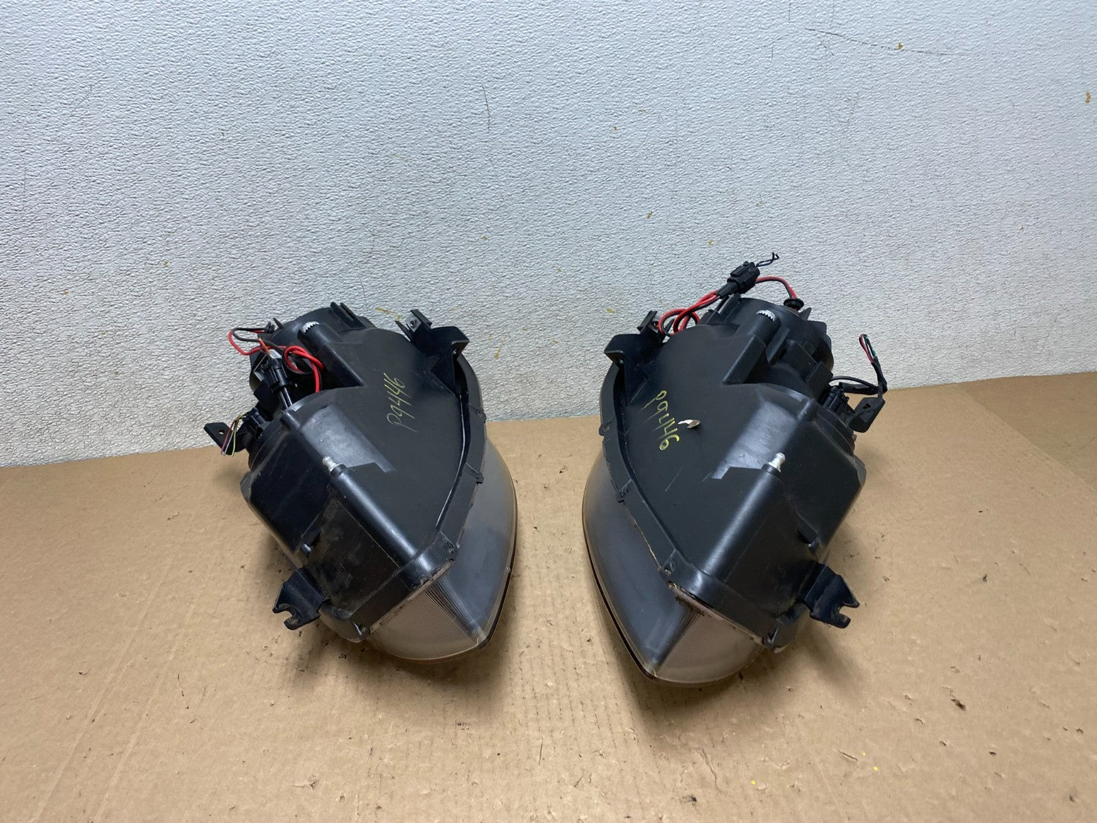 2005 to 2006 Nissan Altima Left+Right Set Halogen Headlights P9446 DW14