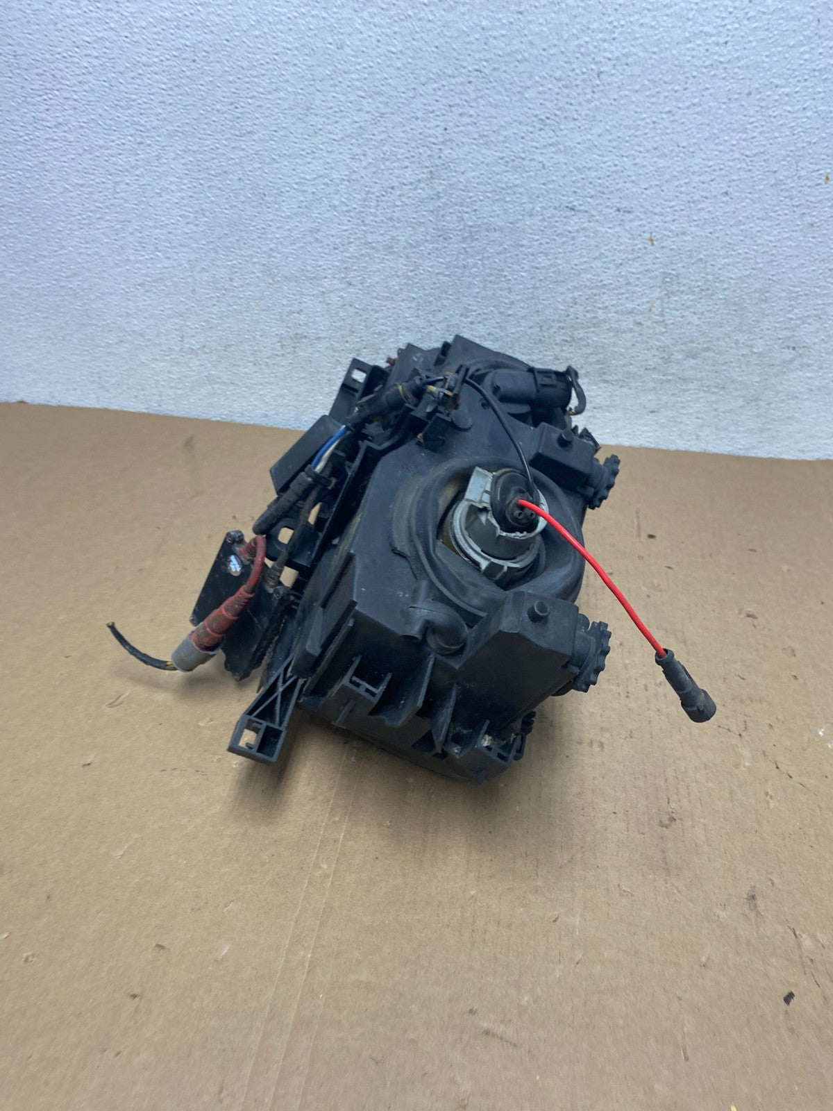 2000 to 2003 BMW 325Ci 330Ci E46 Coupe Right Side Halogen Headlight AD7939 DW6