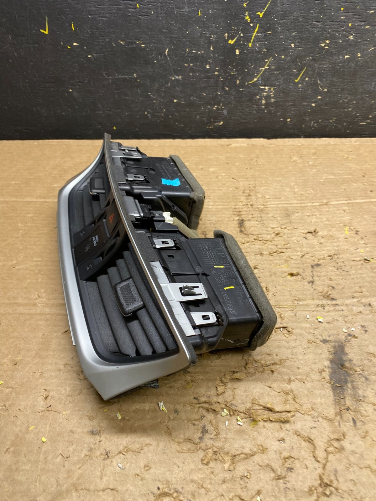 2013 to 2015 Nissan Sentra Air Vents Top Dash Center W/Hazzard Switch X1406 DG2