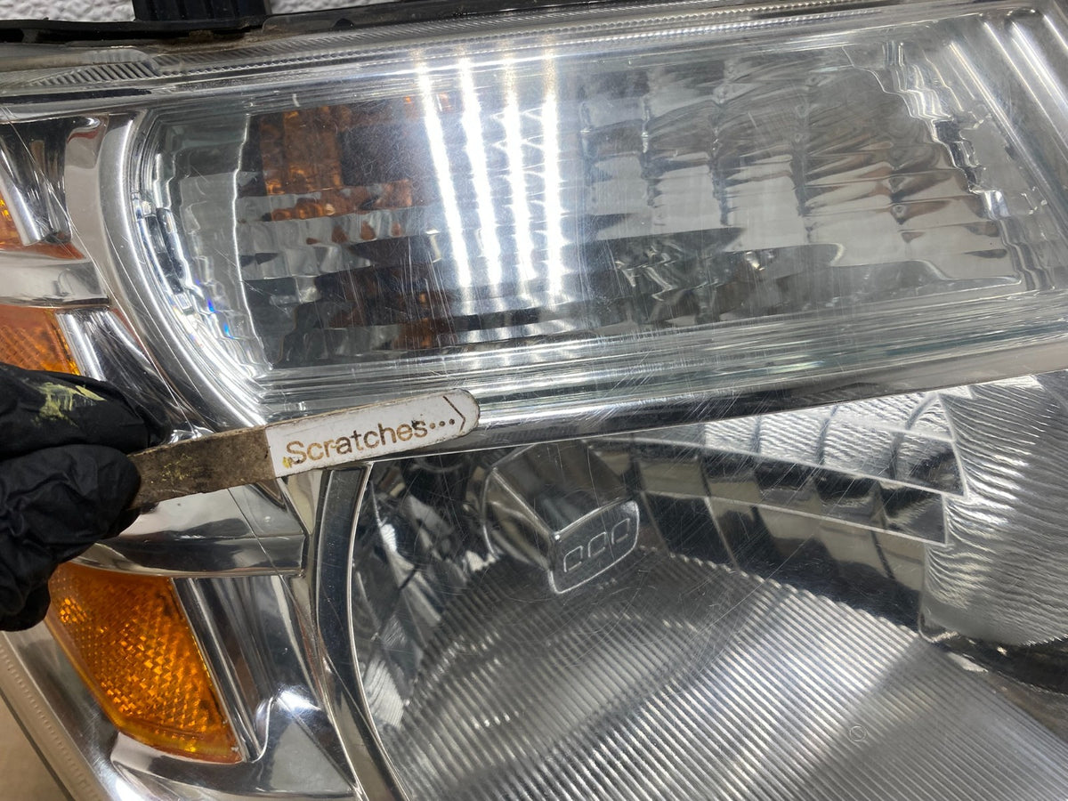 2008 to 2012 Nissan Pathfinder Halogen Headlights Left+Right AH5958 DW3