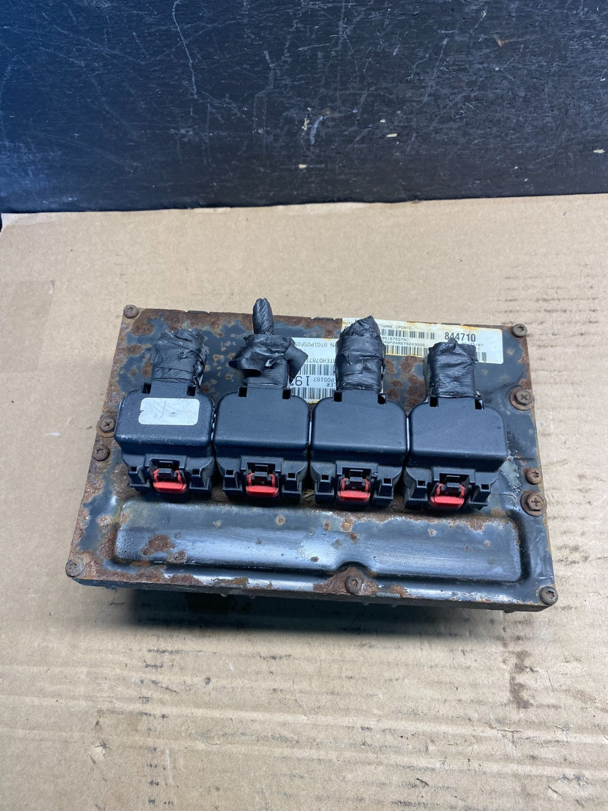 2007 Chrysler Caravan 3.3L Engine Control Module p05187557ac ae2158 DG0