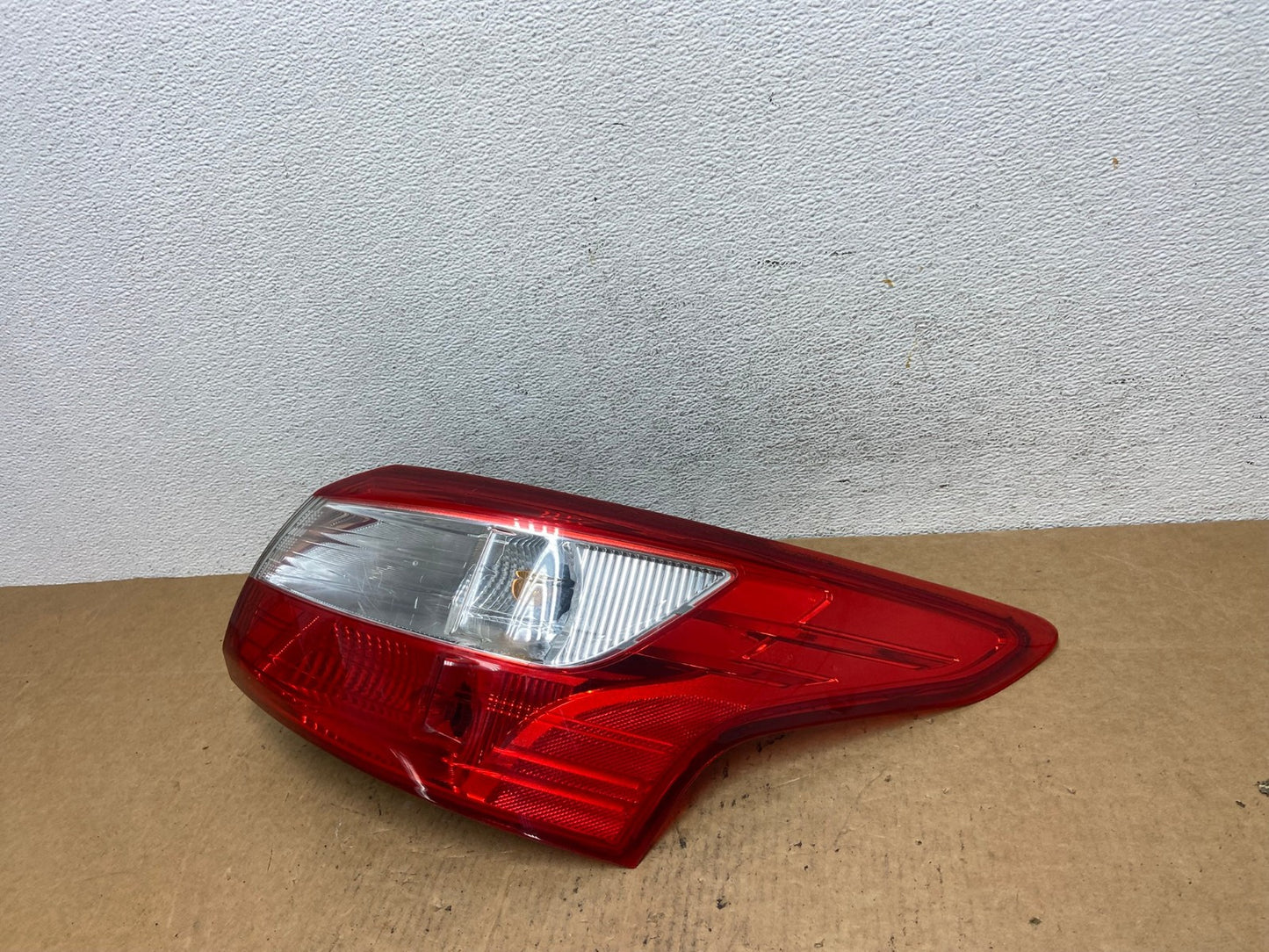 2012 2013 2014 Ford Focus Sedan Right Passenger Rh Side Tail Light AD4676 LK1
