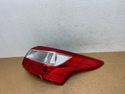2012 2013 2014 Ford Focus Sedan Right Passenger Rh Side Tail Light AD4676 LK1