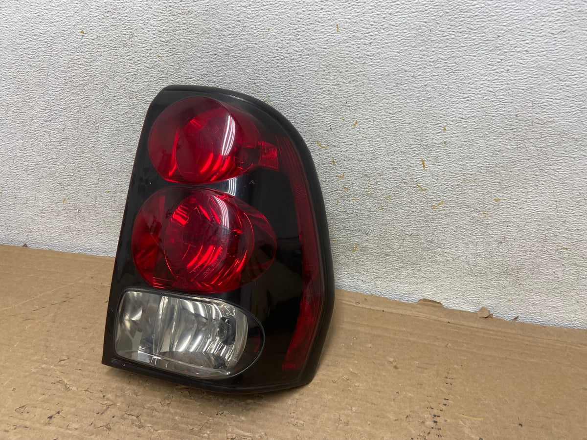 2002 to 2009 Chevrolet Trailblazer Right Passenger Rh Tail Light AH9186 LK2