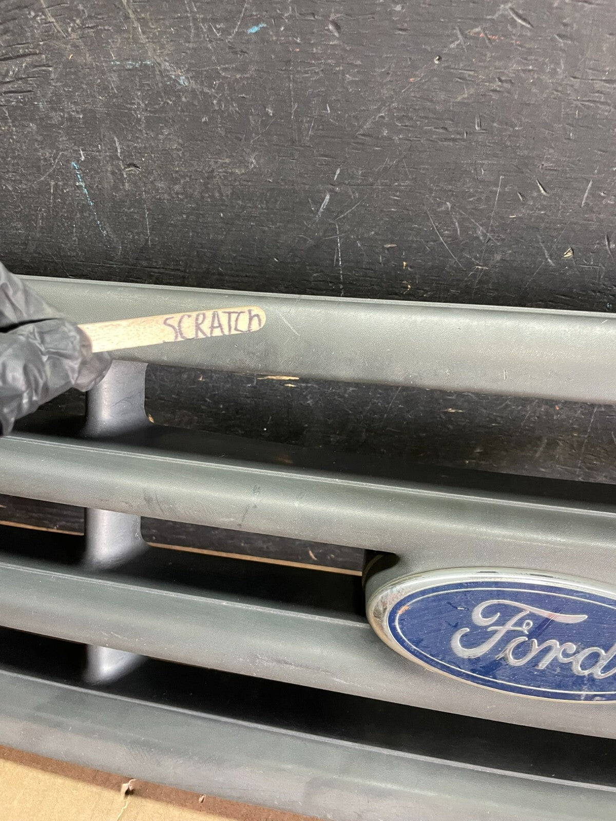 2003 to 2007 Ford Econoline E150 E250 E350 Front Grille Grille L9197 OEM DG4