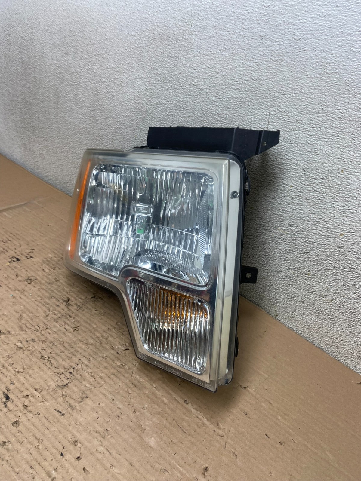 2009 to 2014 Ford F-150 F150 Right Passenger RH Halogen Headlights AA9523 DW1