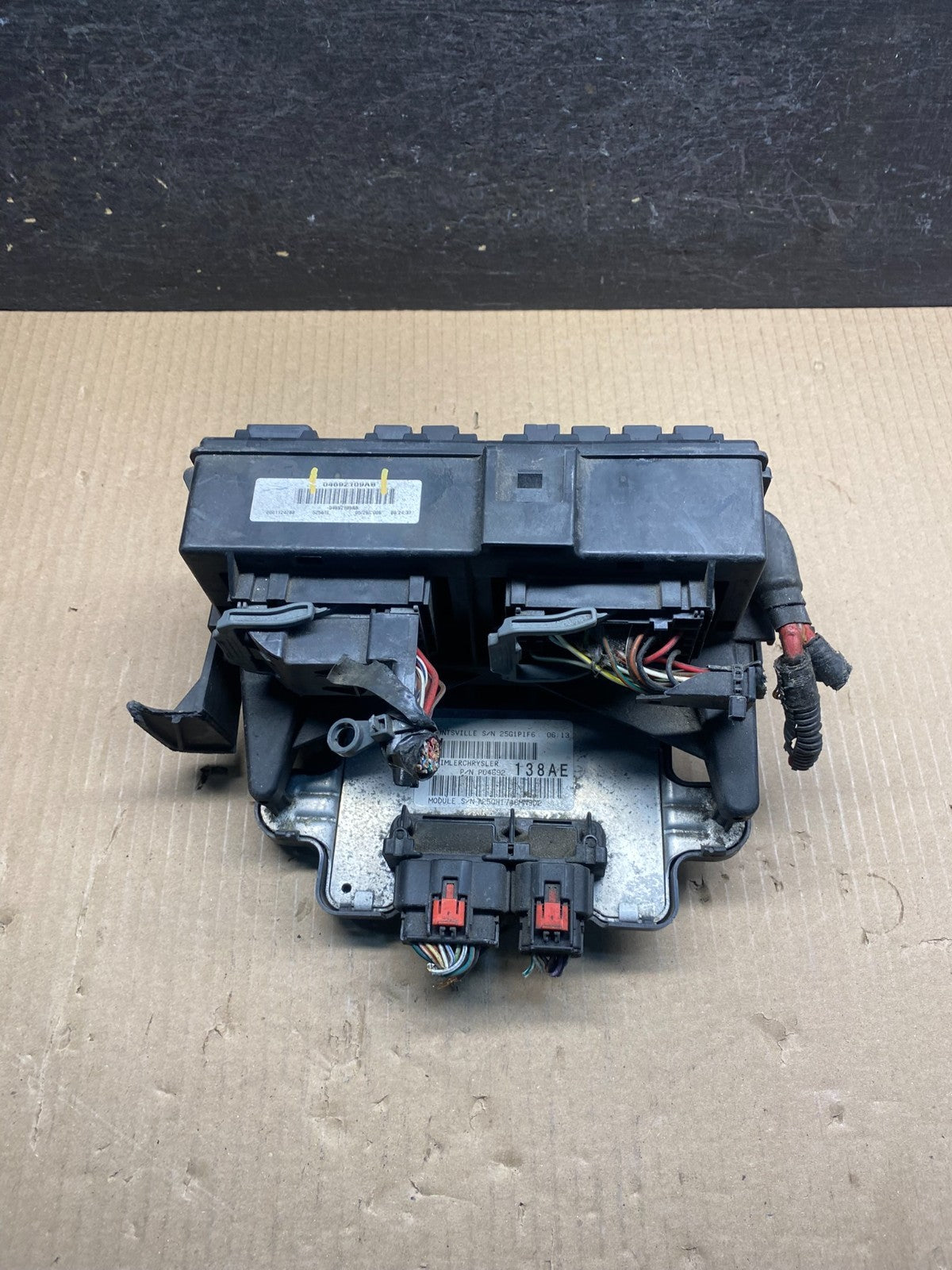 2006 to 2008 Jeep Grand Cherokee 4.7L Fuse Box Relay BCM Body Control ah7452 DG0