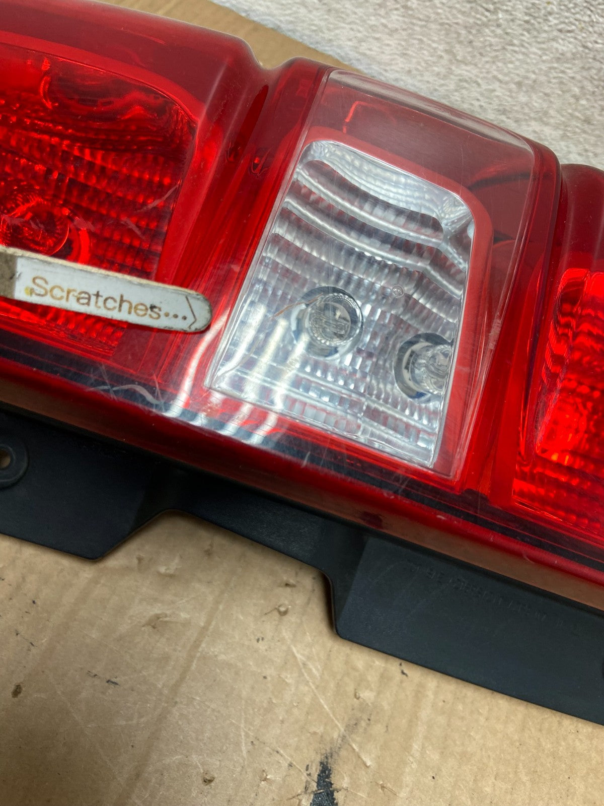 2008-2014 Chevrolet Tahoe Suburban Right Passenger Rh Tail Light AI8476 LK3