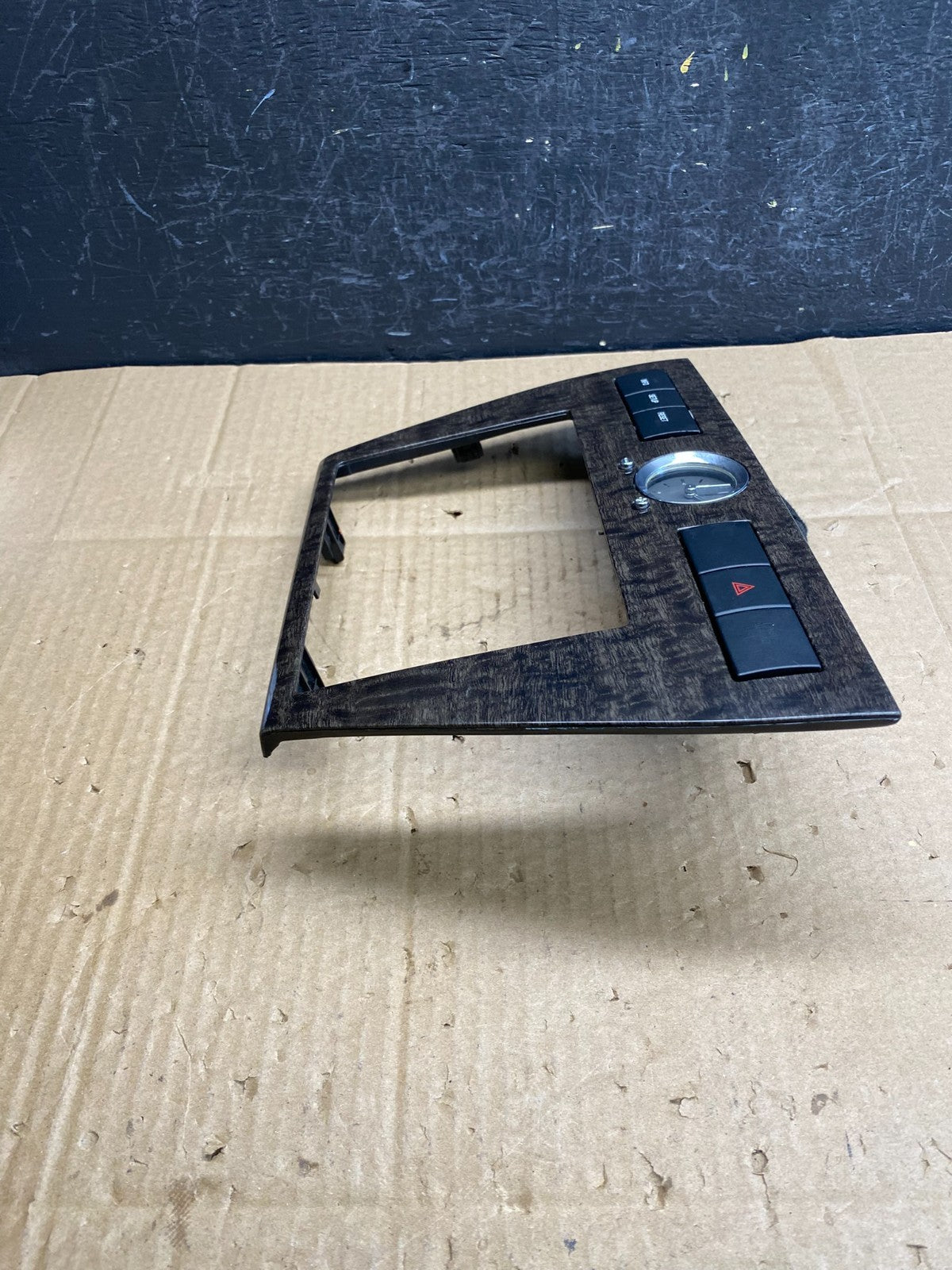 2006 to 2009 Ford Fusion Center Dash Radio Clock Bezel Trim AC9475 DG2
