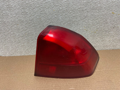 2001 2002 Honda Civic Sedan Right Passenger Rh Side Tail Light AB0937 LK0