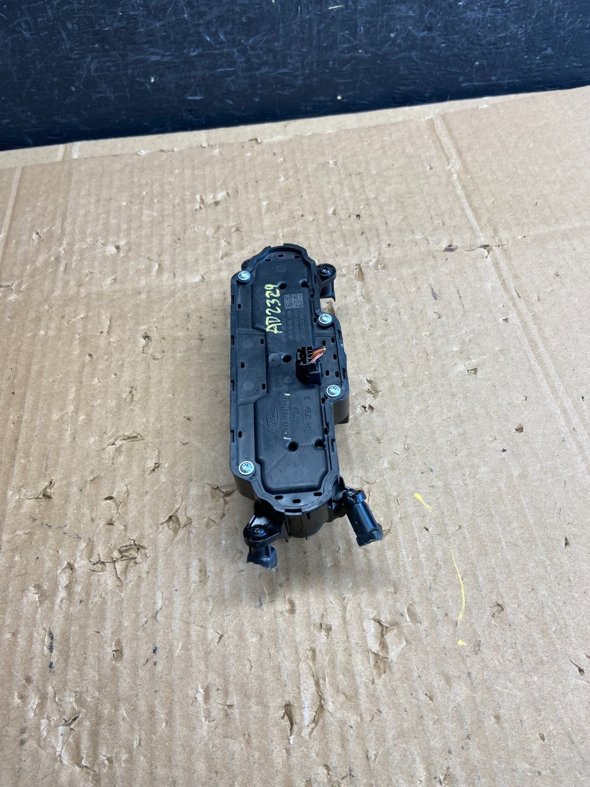 2020 to 2023 Ford Explorer Radio Audio Control Panel ad2329 DG3