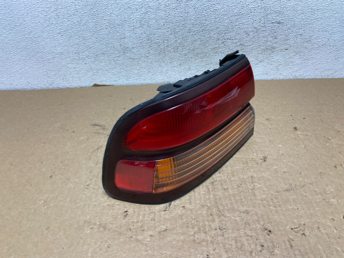 1996 - 1997 Infiniti i30 Left Driver Lh Side Tail Light AF8037 DG2