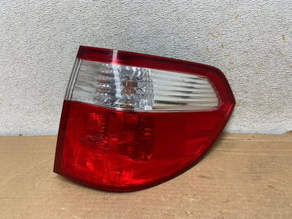 2005 2006 2007 Honda Odyssey Right Passenger RH Side Tail Light AH8476 LK0