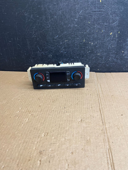 2003 to 2006 Chevrolet Silverado HVAC Heater Climate Control Module AE4043 DG0