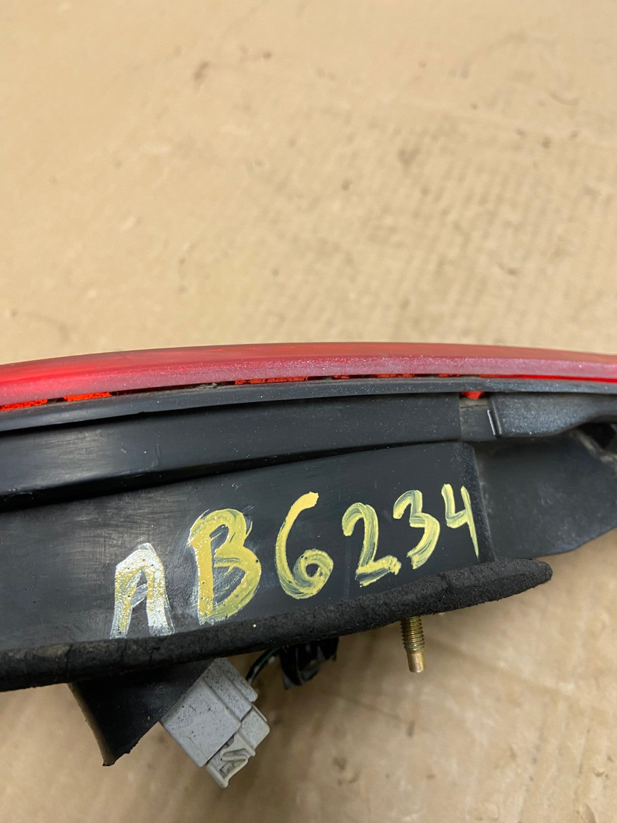 1998 to 2000 Honda Accord Right Passenger Side Inner Tail Light OEM AB6234 LK6