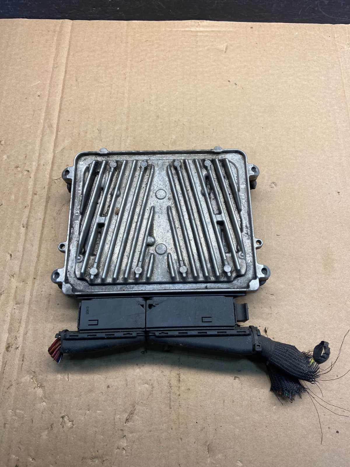 2007-2011 Mercedes E350 ML350 R350 3.5 ECU ECM Engine Control Module AE2333 DG1