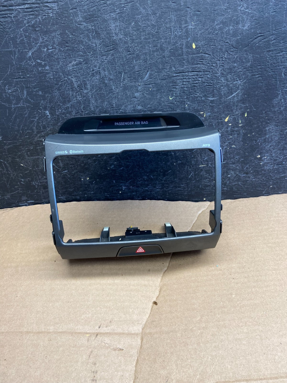 2011 - 2016 Kia Sportage Center Dash Radio Bezel af1783 DG0
