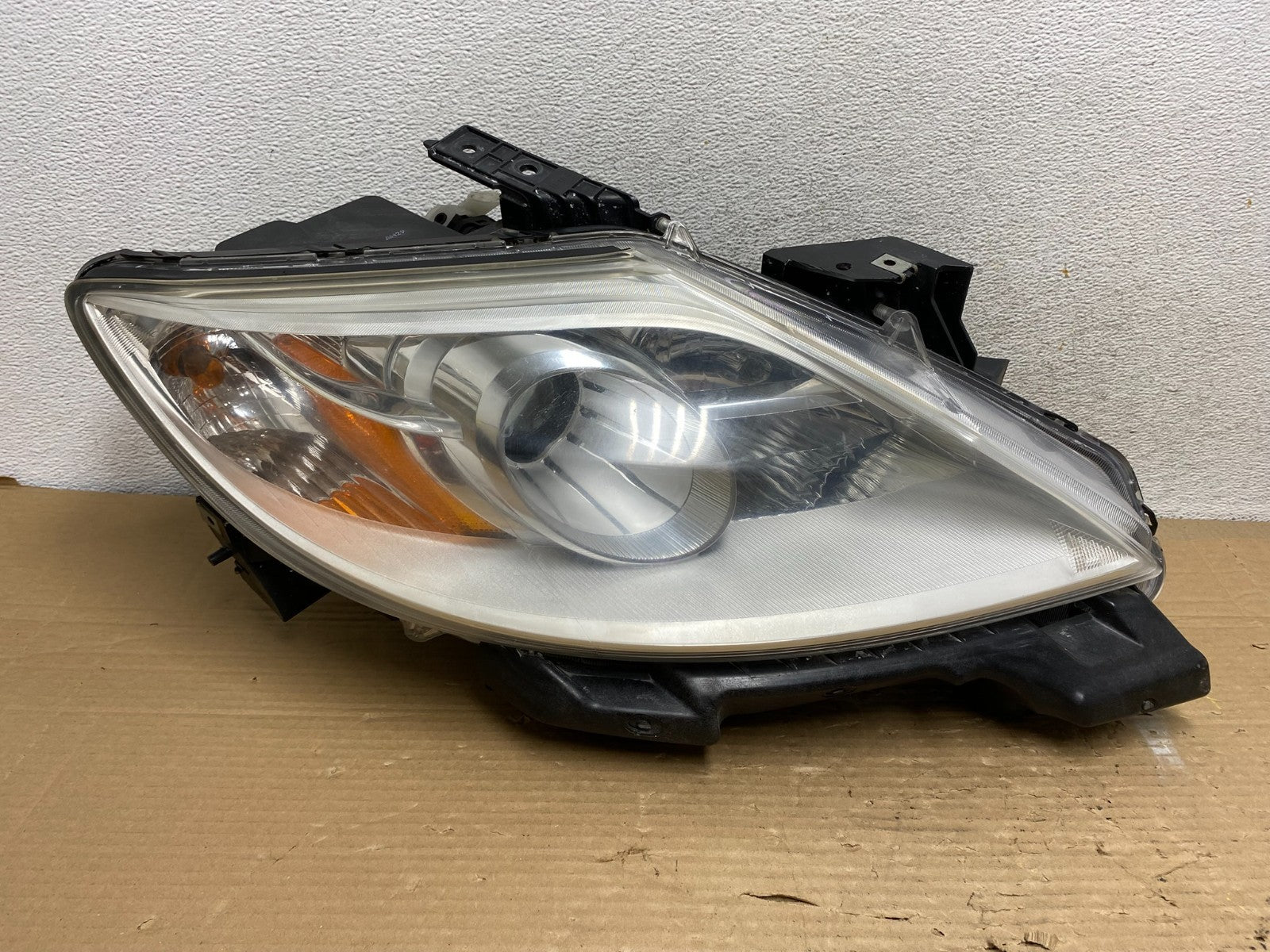 2010 - 2012 Mazda Cx9 Cx-9 Right Passenger RH Headlight Xenon HID AG9056 DW0