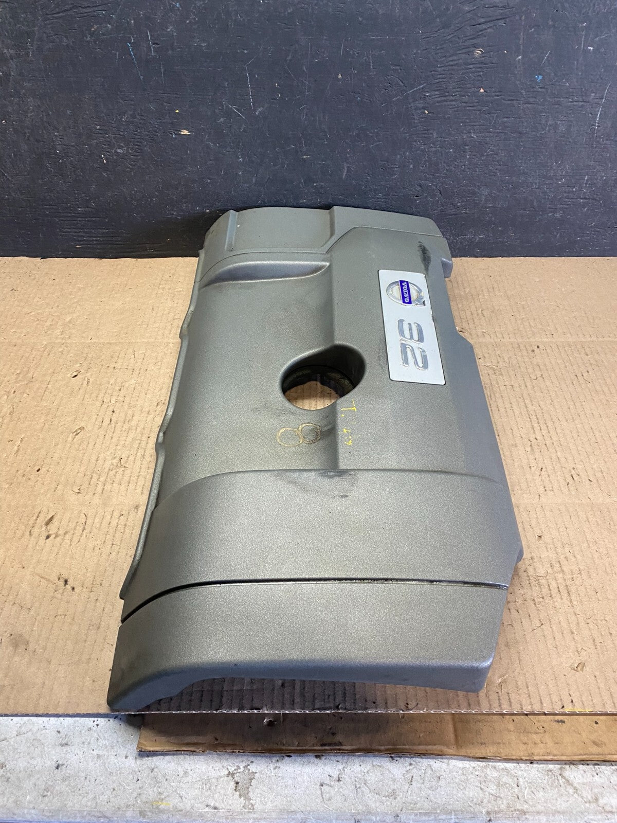 2005 to 2011 Volvo S80 3.2L Upper Top Engine Motor Dust Cover Oem i3363 DG12