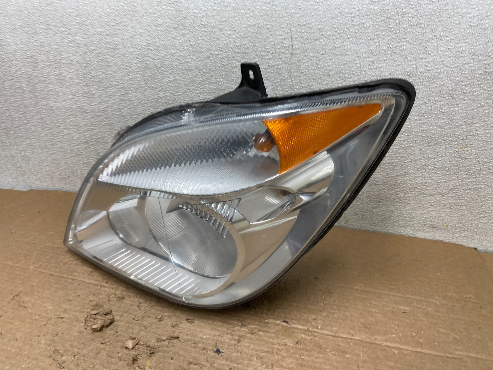 2007 to 2013 Mercedes Sprinter Headlight Left Driver Side Halogen Oem Z3655 DW1