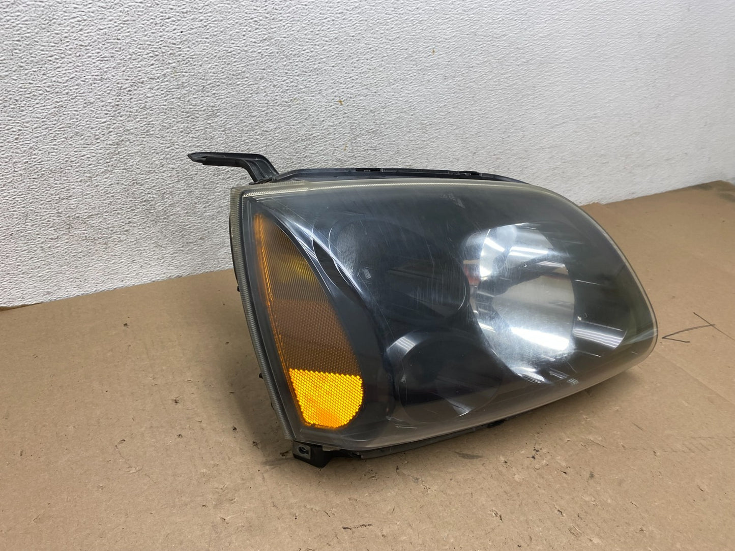 2004 to 2009 Mitsubishi Galant Right Passenger Headlight Black Halogen AG4115 DW2