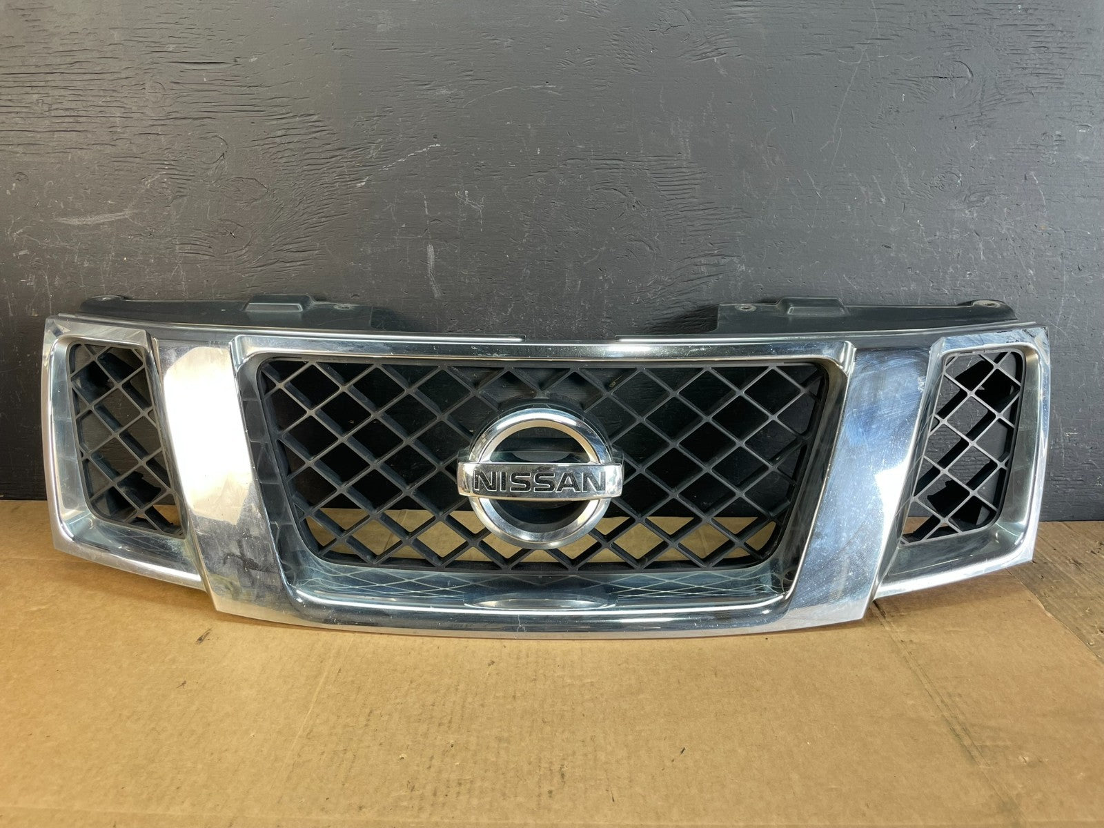 2008 to 2012 Nissan Pathfinder Front Upper Chrome Grill Grille AC5048 DG0