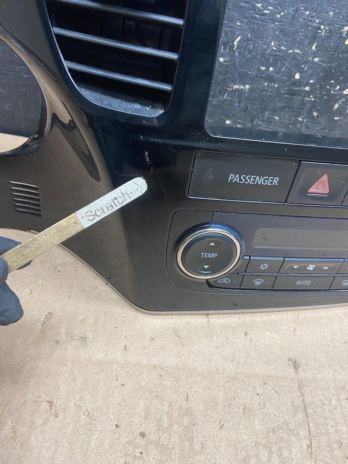 2014 to  2019 Mitsubishi Outlander Center Dash Bezel Radio Trim Z1627 DG1