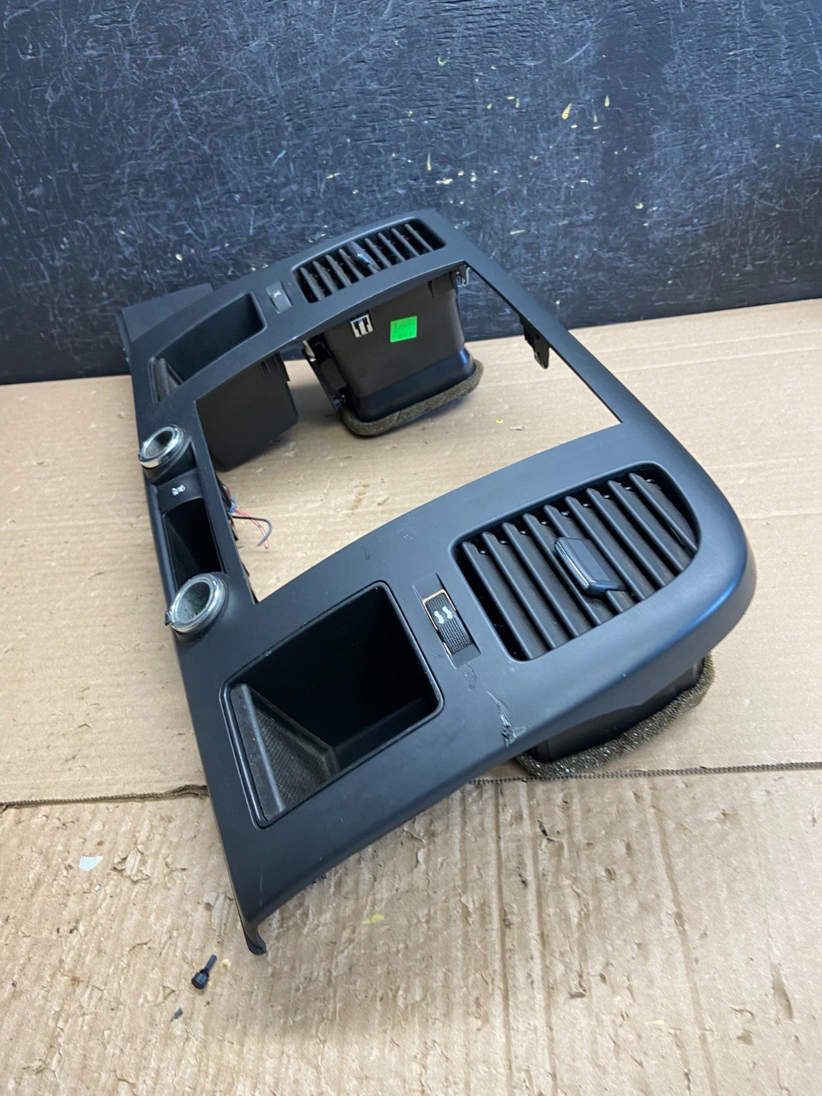 2007 to 2014 Silverado Sierra Center Console Radio Bezel Air Vents AG0306 DG3