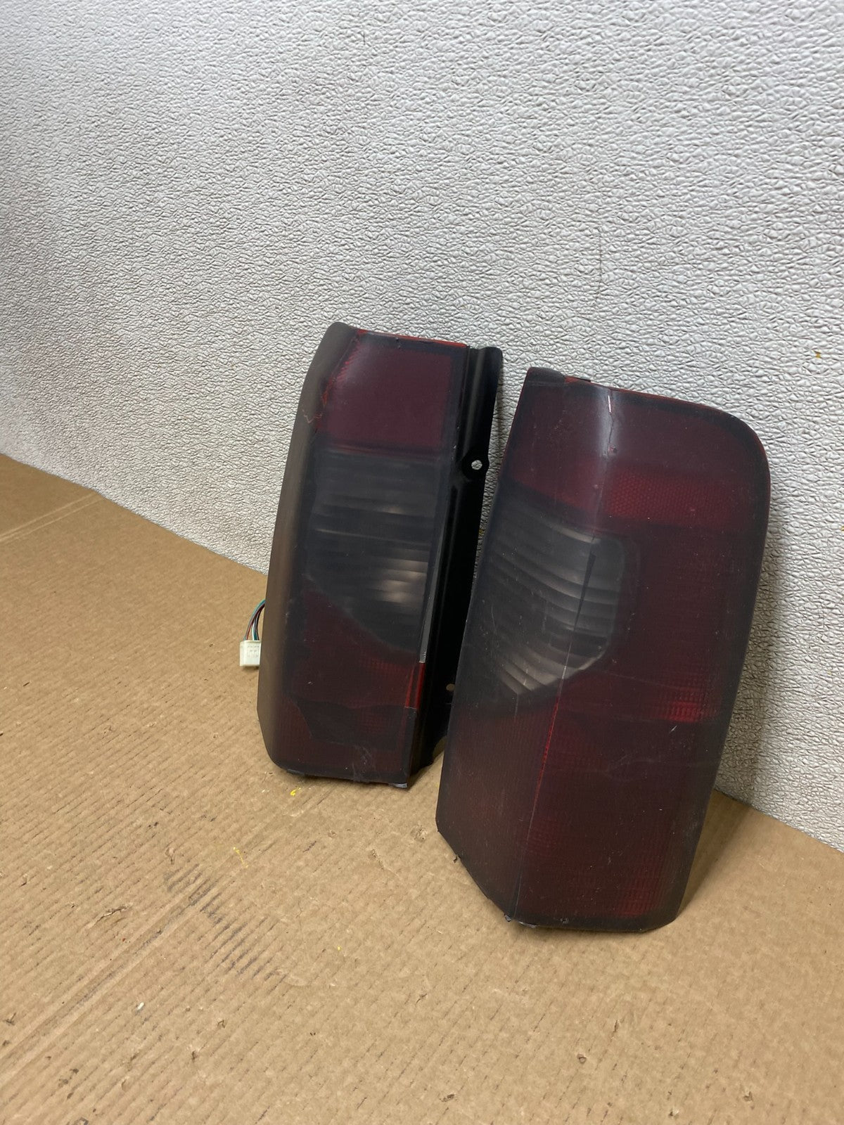 2002 2003 2004 Nissan Xterra Left+Right Side Tail Lights Oem W3865 DW1